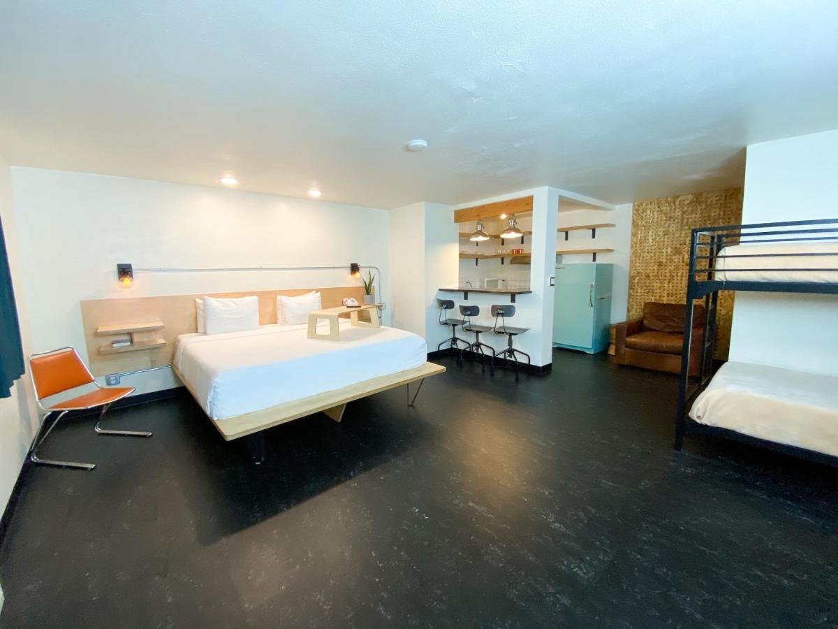 Hotel Corvallis Bagian luar foto