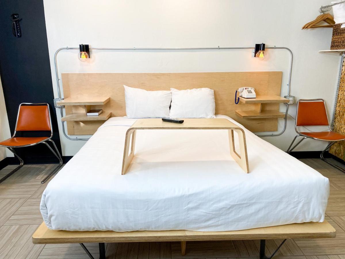 Hotel Corvallis Bagian luar foto