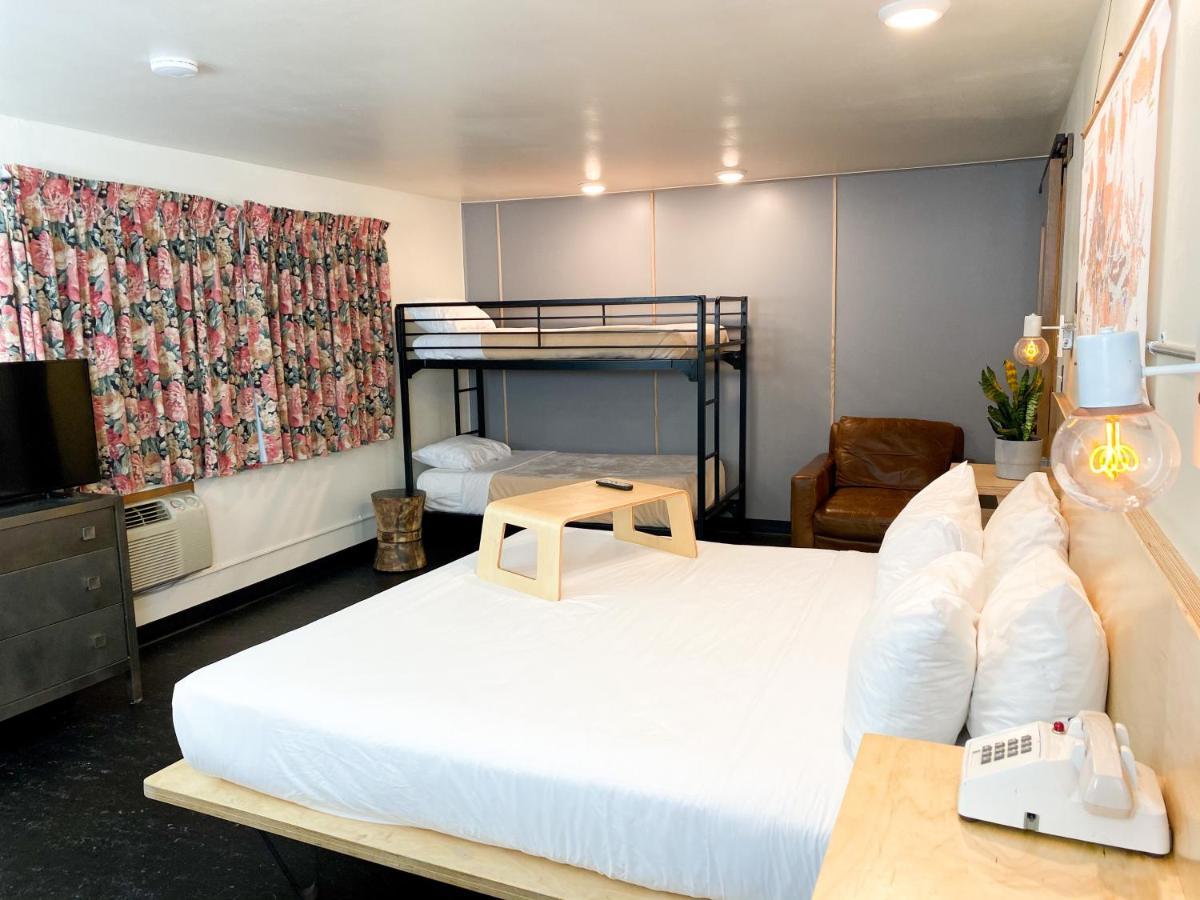 Hotel Corvallis Bagian luar foto