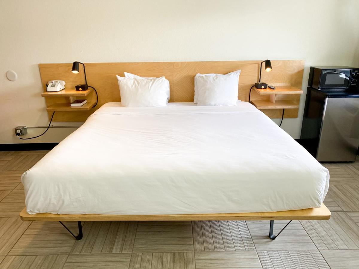 Hotel Corvallis Bagian luar foto