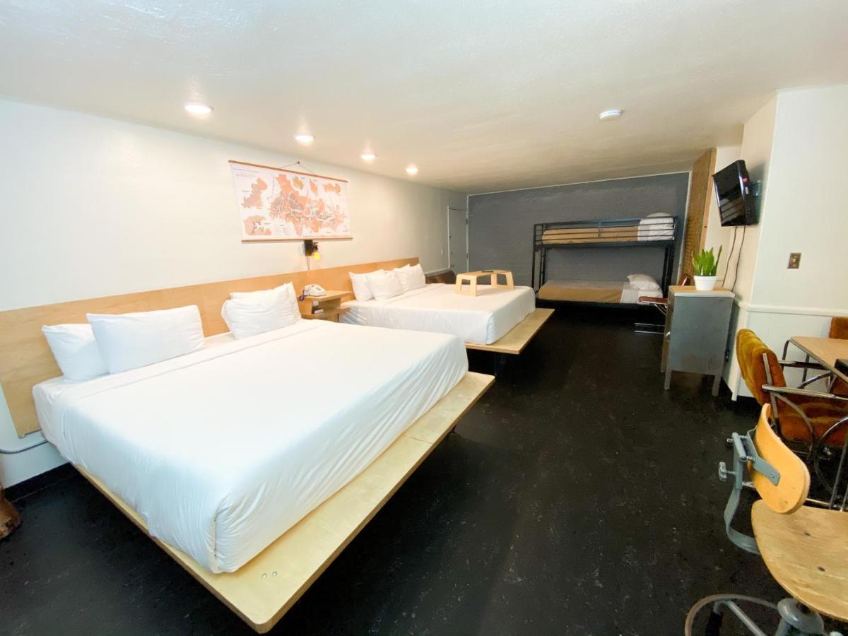 Hotel Corvallis Bagian luar foto