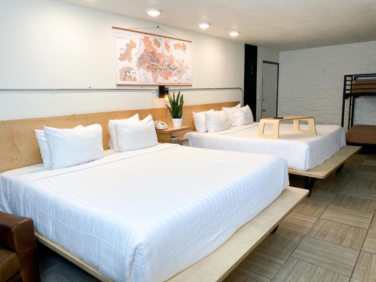 Hotel Corvallis Bagian luar foto